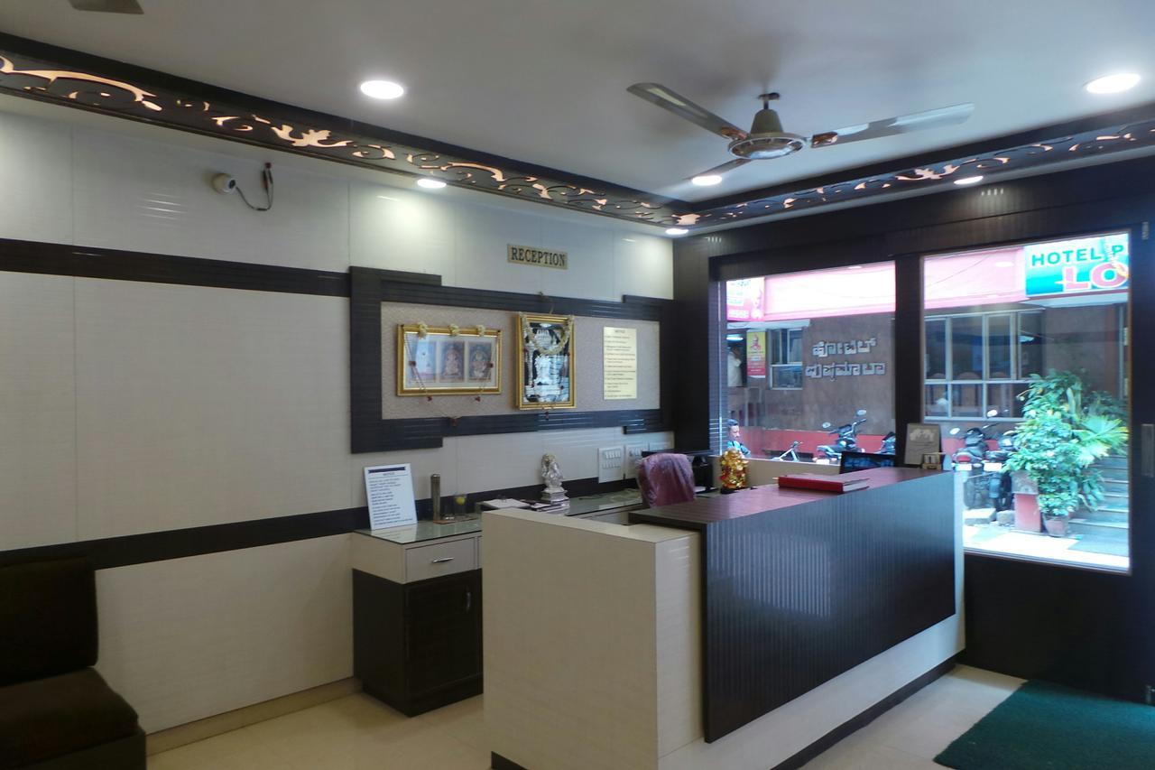 Manjusri Paradise Bangalore Bagian luar foto
