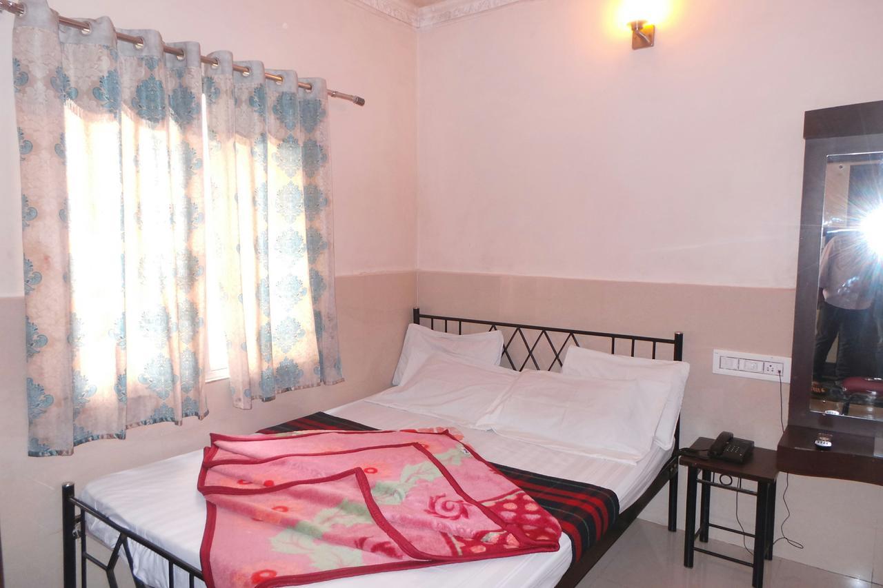 Manjusri Paradise Bangalore Bagian luar foto